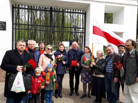 Сябры БХД, Руху “Разам” і Народнай Грамады ўшанавалі загінуўшых у Другой сусветнай вайне (фота)