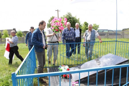 Сябры БХД са Слоніма ўшанавалі памяць Міхала Валовіча (фота)