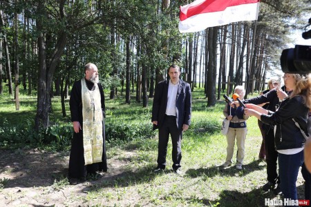 «Не кабак, а музей»: актывісты пачынаюць кругласуткавую акцыю пратэсту ў Курапатах супраць адкрыцця рэстарана