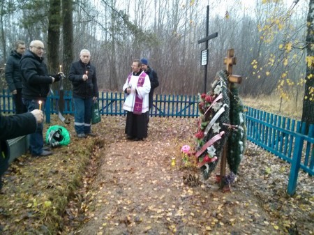 Пад Віцебскам ушанавалі ахвяр камуністычных рэпрэсій (фота)