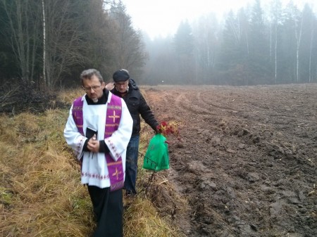 Пад Віцебскам ушанавалі ахвяр камуністычных рэпрэсій (фота)