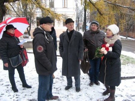 У Віцебску да 88-х угодкаў з дня нараджэння ўшанавалі памяць Уладзіміра Караткевіча (фота)