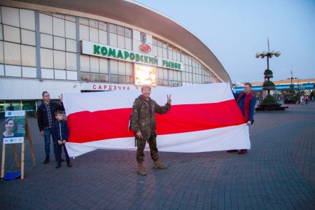 Апазіцыянеры заклікалі падняць настаўнікам зарплату вышэй сярэдняй (фота)