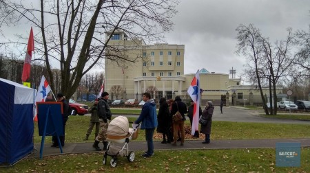 «Не Саюзнай дзяржаве!» БХД пікетавала амбасаду Расеі ў Менску