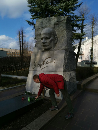 Дзень роднай мовы: МХД ушанавалі памяць Янкі Купалы і Якуба Коласа (фота)