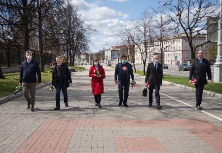 У Менску лідары апазіцыі прайшлі Чарнобыльскім шляхам (фота, відэа)