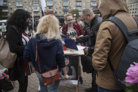 “Нам патрэбны новы прэзідэнт” У Менску прайшоў супольны пікет правацэнтрыстаў (фота, відэа)